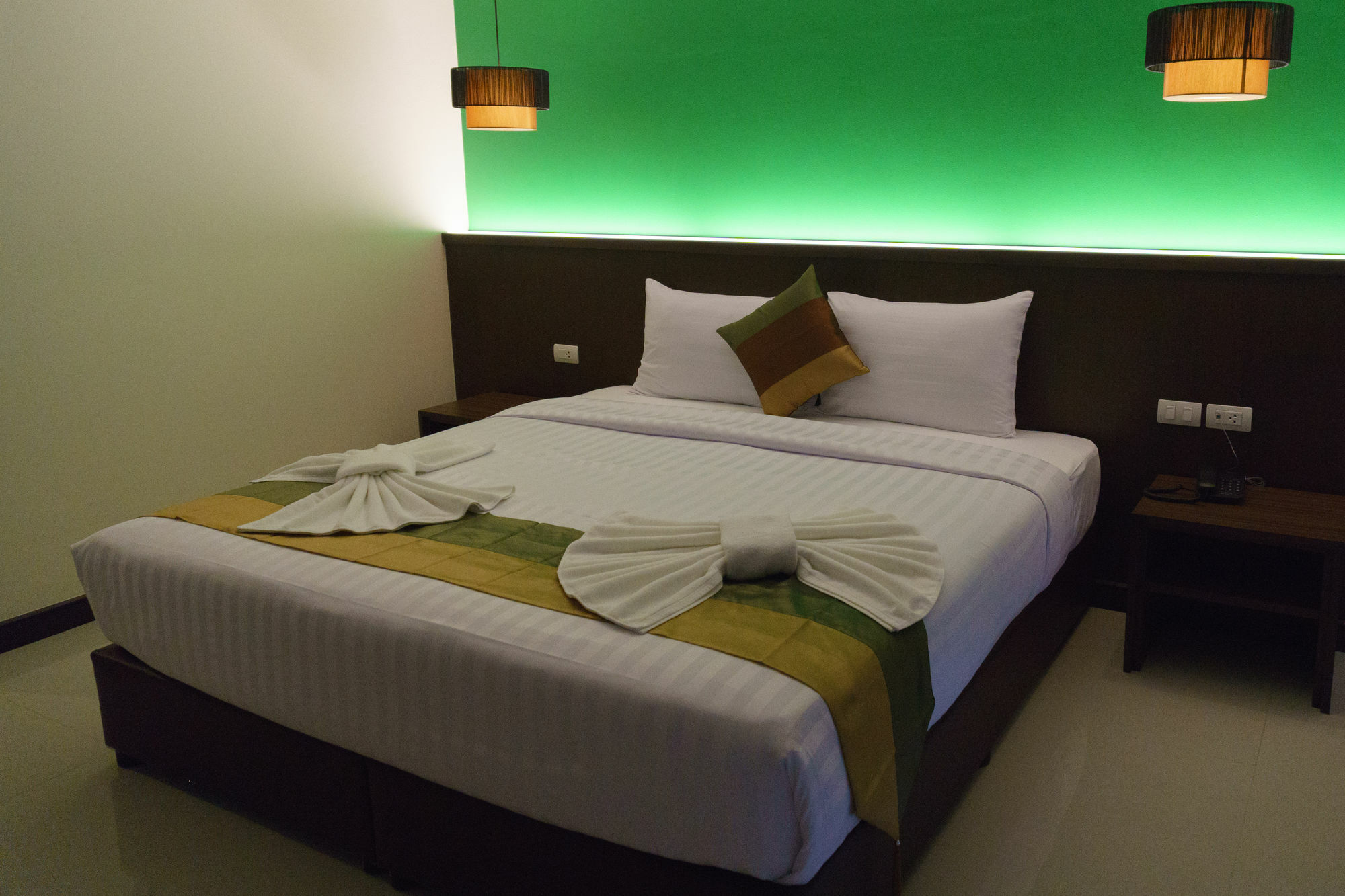 Visa Hotel Hua Hin - Sha Plus Екстер'єр фото