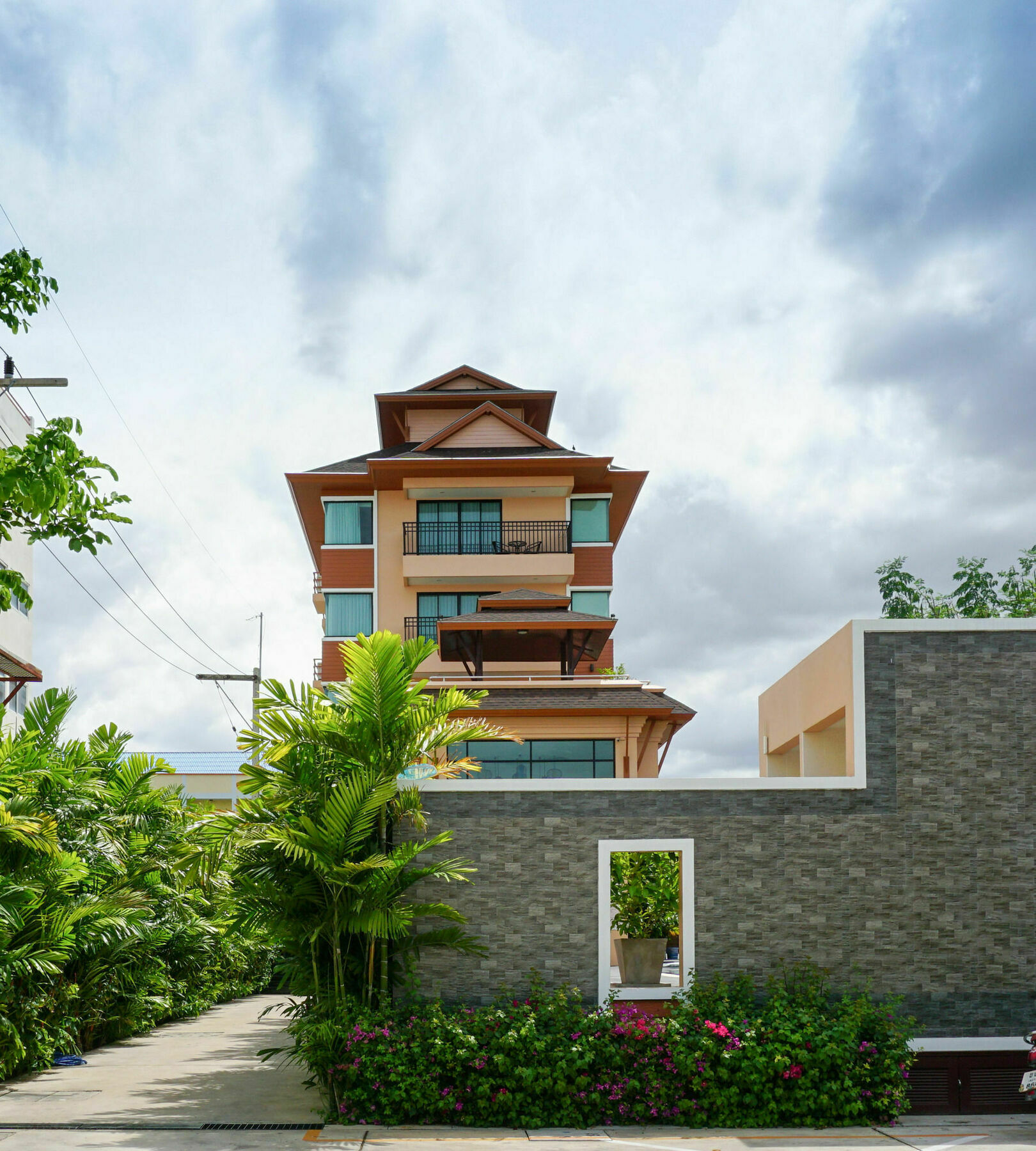 Visa Hotel Hua Hin - Sha Plus Екстер'єр фото